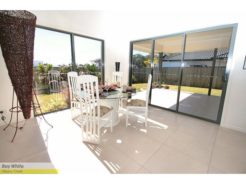 6 Kagan Cl, Bridgeman Downs QLD 4035