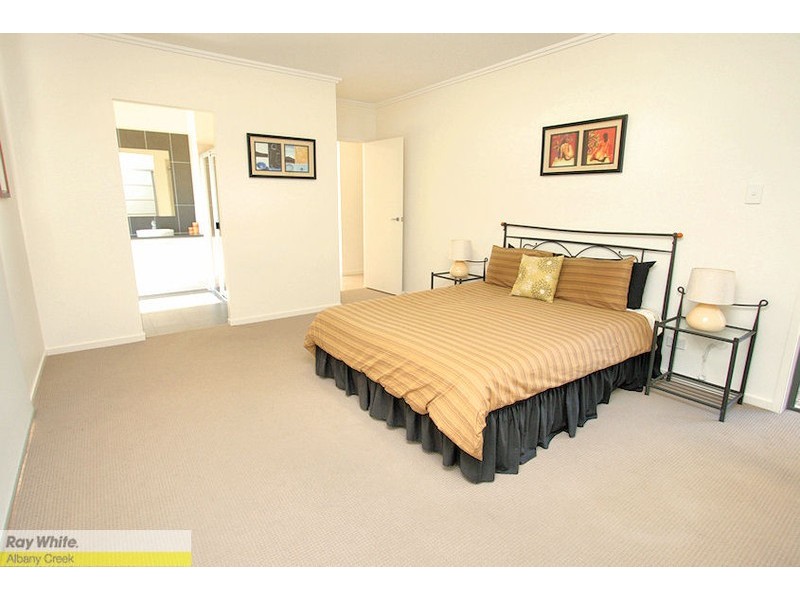 6 Kagan Cl, Bridgeman Downs QLD 4035