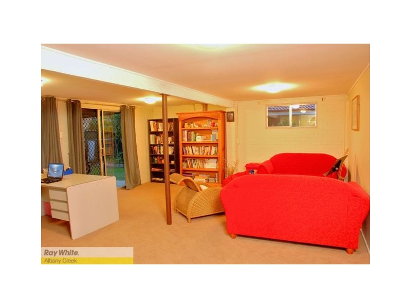 3 Caradon St, Albany Creek QLD 4035