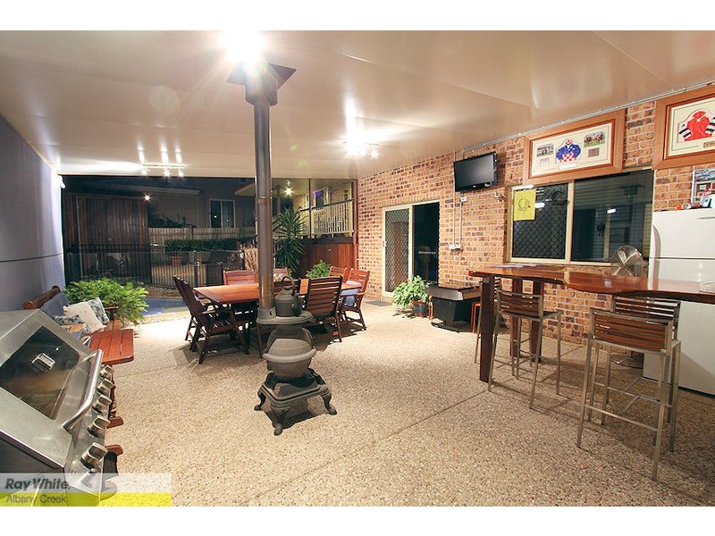 4 Christina Cl, Ferny Grove QLD 4055