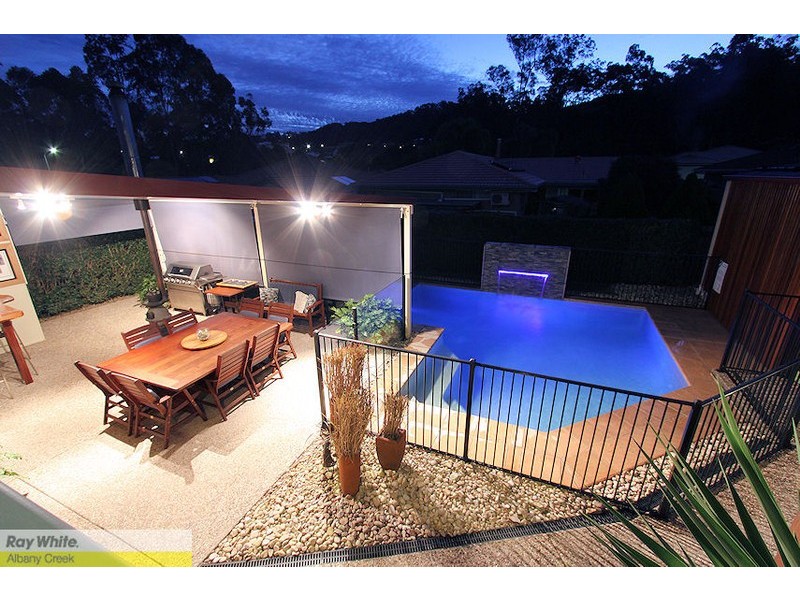 4 Christina Cl, Ferny Grove QLD 4055