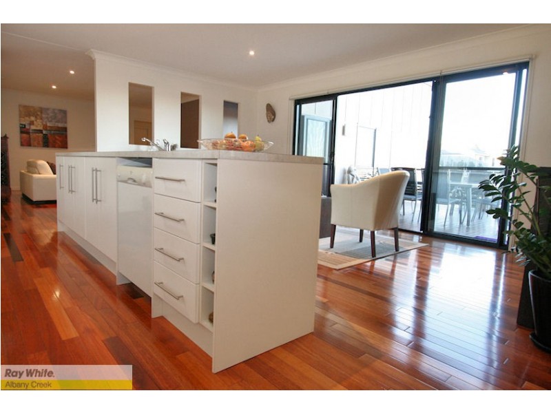 14 Roundelay Ct, Eatons Hill QLD 4037