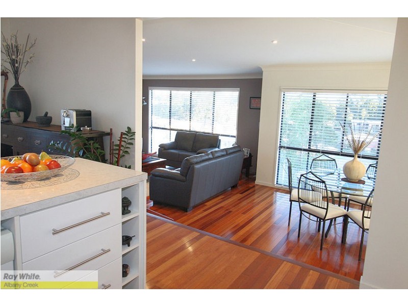 14 Roundelay Ct, Eatons Hill QLD 4037