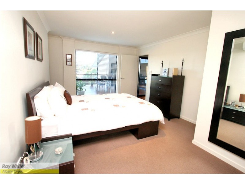 14 Roundelay Ct, Eatons Hill QLD 4037