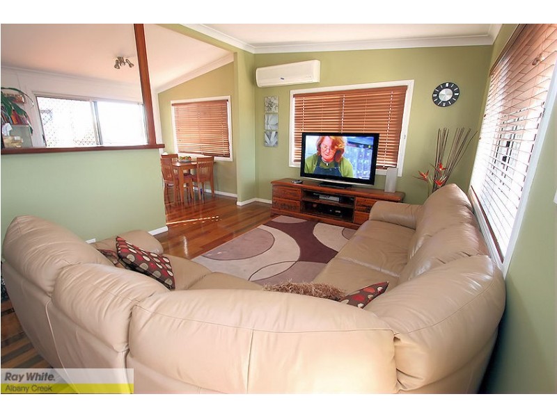 9 Du Kamp St, Albany Creek QLD 4035
