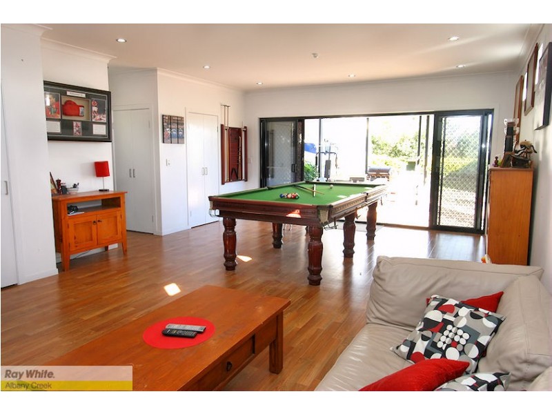 9 Du Kamp St, Albany Creek QLD 4035