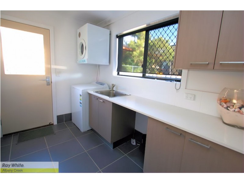 9 Du Kamp St, Albany Creek QLD 4035