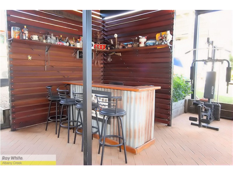 9 Du Kamp St, Albany Creek QLD 4035