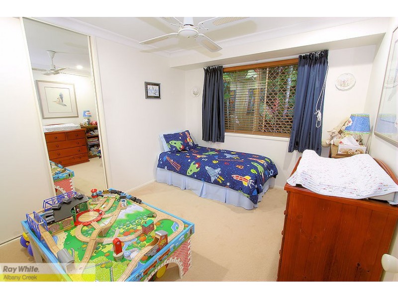 23 Trevallyn Pl, Upper Kedron QLD 4055