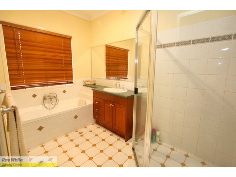 Eatons Hill QLD 4037