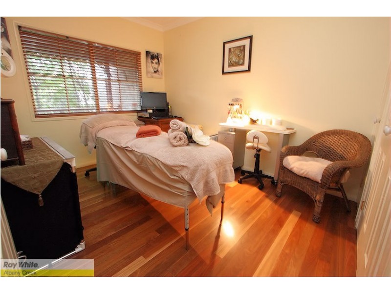 Eatons Hill QLD 4037