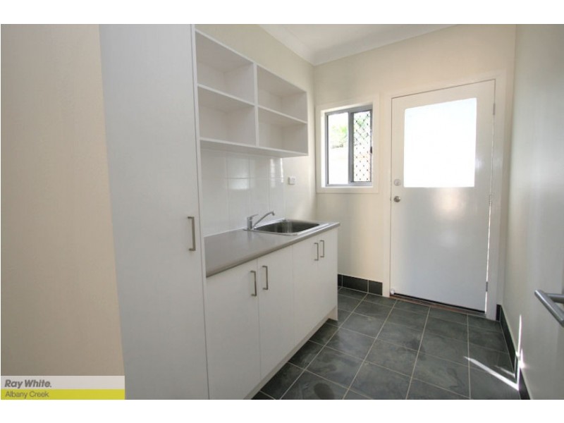 50 Pine Valley Dr, Joyner QLD 4500