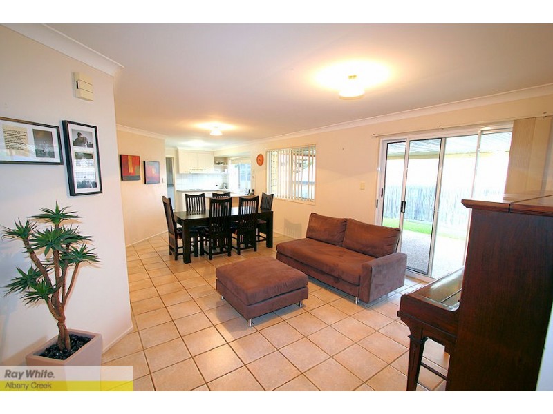 3 Wuruma Pl, Albany Creek QLD 4035