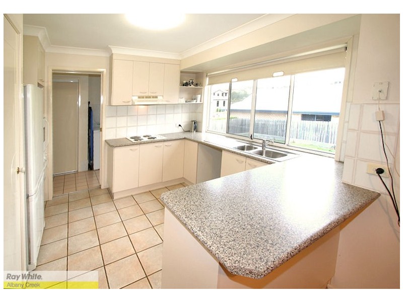 3 Wuruma Pl, Albany Creek QLD 4035