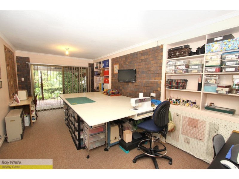 17 Gilford Cres, Albany Creek QLD 4035