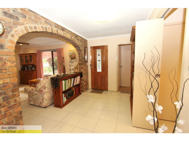 17 Gilford Cres, Albany Creek QLD 4035