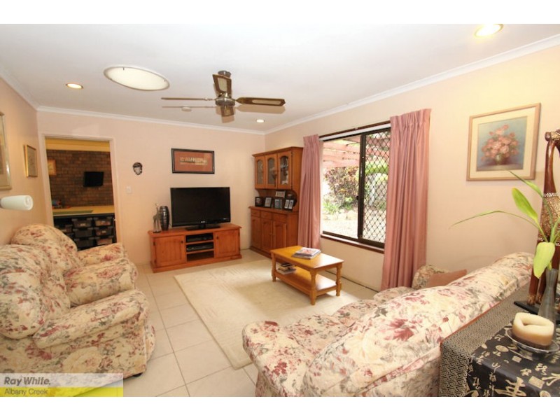 17 Gilford Cres, Albany Creek QLD 4035