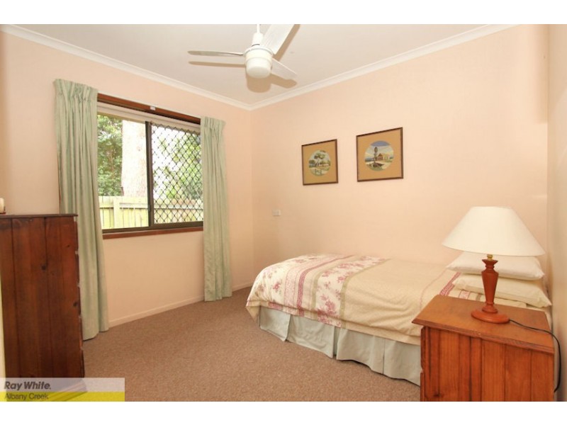 17 Gilford Cres, Albany Creek QLD 4035