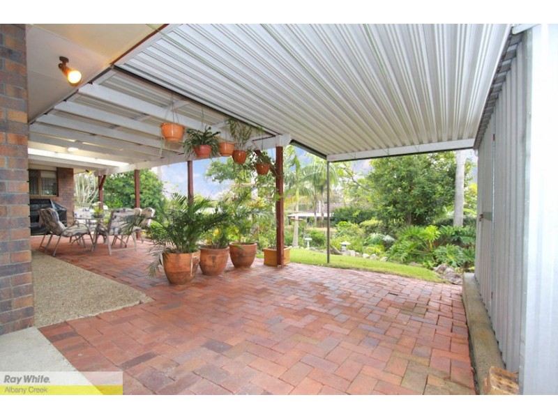 17 Gilford Cres, Albany Creek QLD 4035