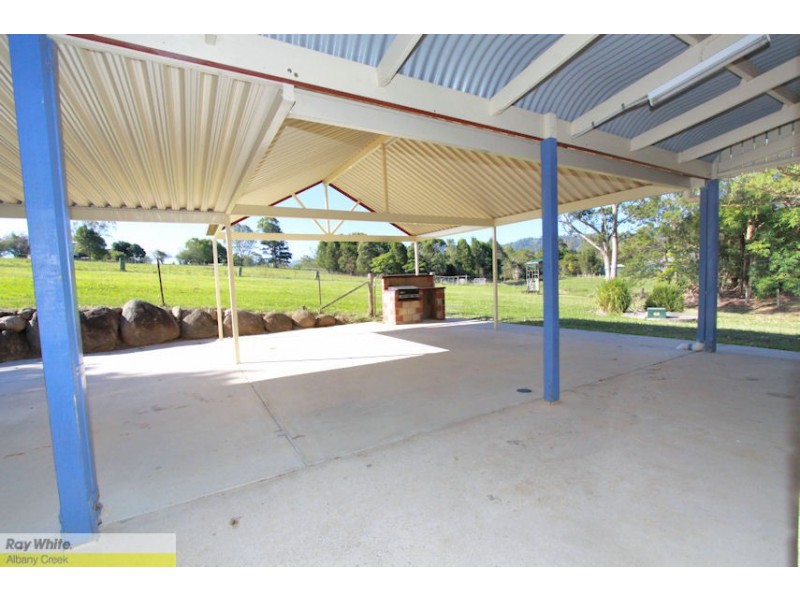 8 Campdraft Pl, Dayboro QLD 4521