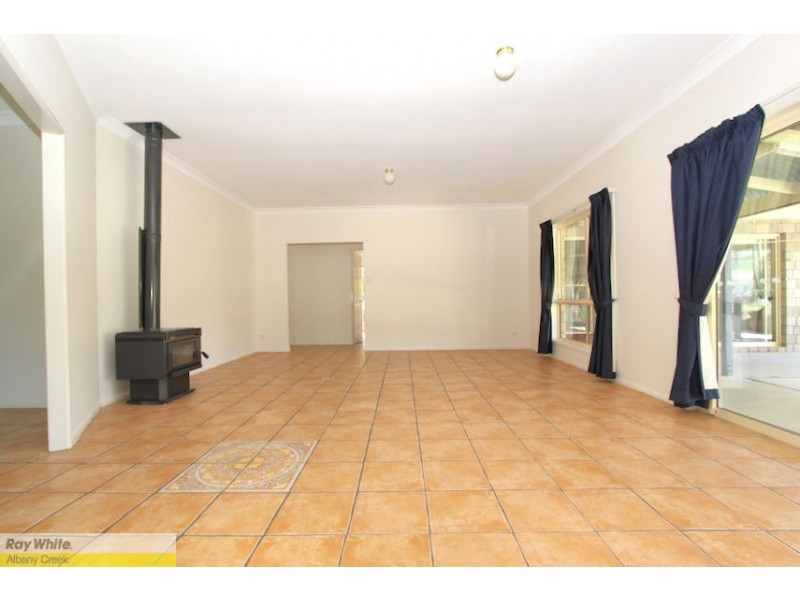 8 Campdraft Pl, Dayboro QLD 4521