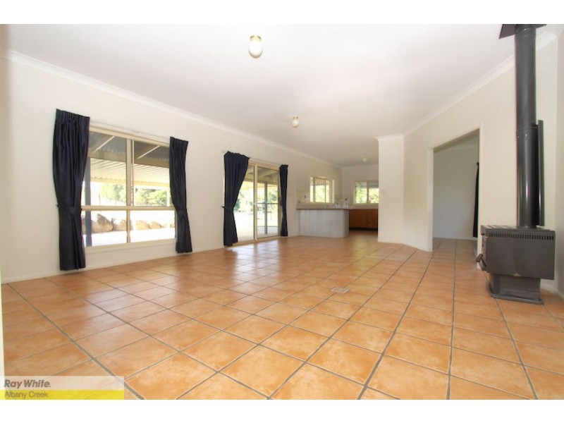 8 Campdraft Pl, Dayboro QLD 4521