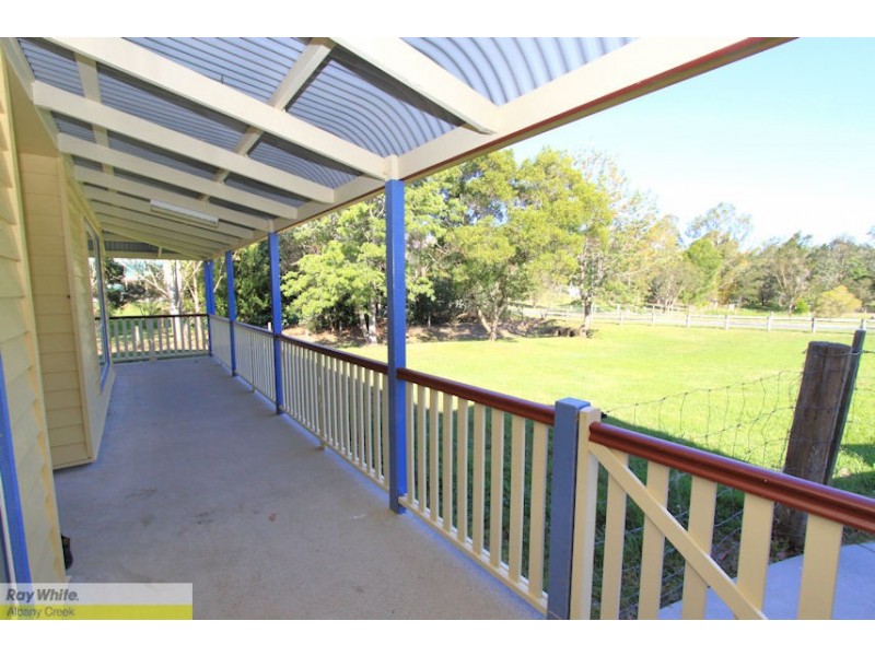8 Campdraft Pl, Dayboro QLD 4521