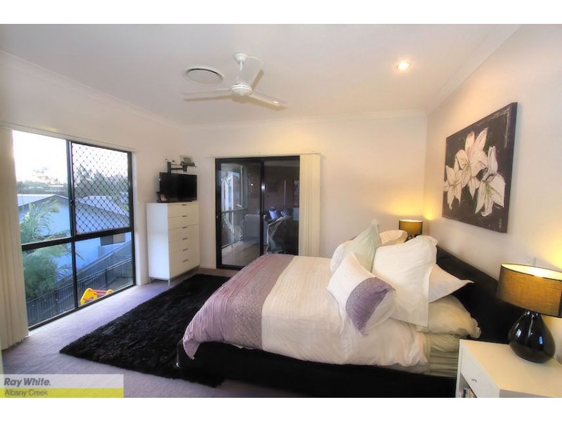 29 Brigadoon Cr, Eatons Hill QLD 4037