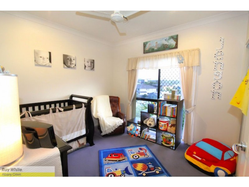 29 Brigadoon Cr, Eatons Hill QLD 4037