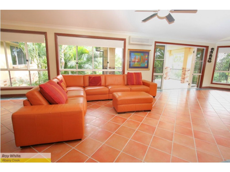 42 Cressbrook Dr, Albany Creek QLD 4035