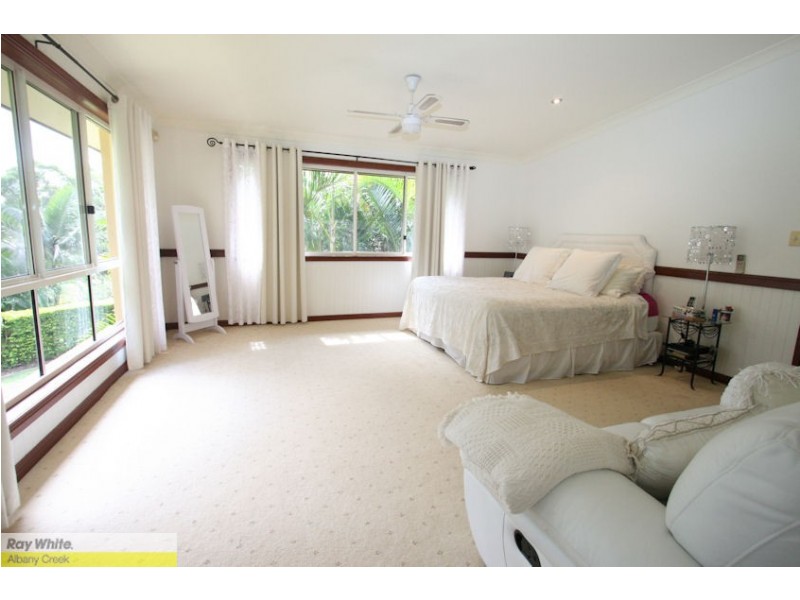 42 Cressbrook Dr, Albany Creek QLD 4035