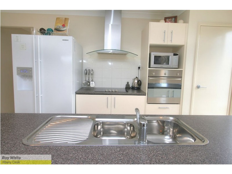 7 Dean Street, Bray Park QLD 4500