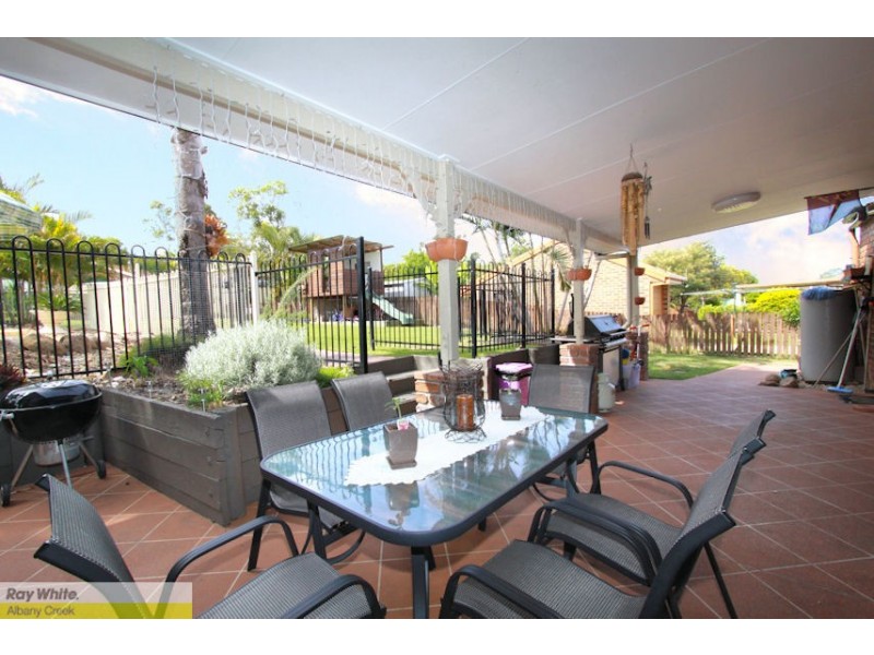 42 Jagora Dr, Albany Creek QLD 4035