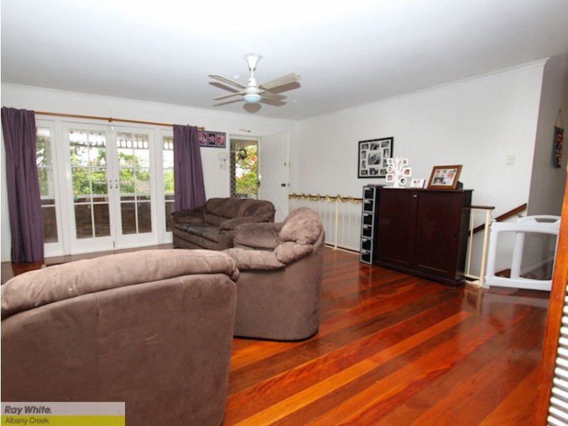 4 Olympus Ct, Eatons Hill QLD 4037