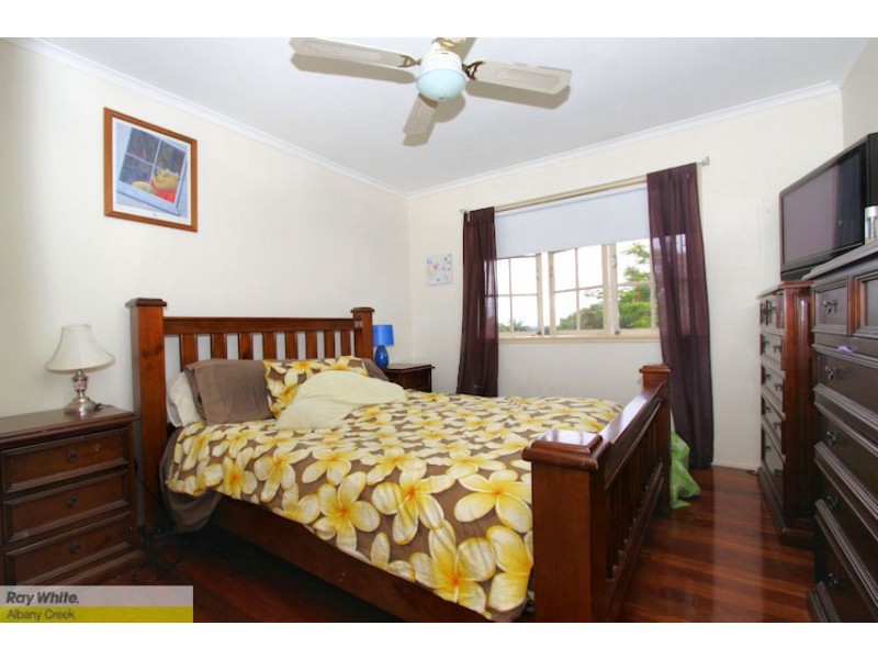 4 Olympus Ct, Eatons Hill QLD 4037