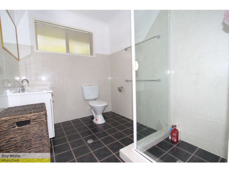 4 Olympus Ct, Eatons Hill QLD 4037