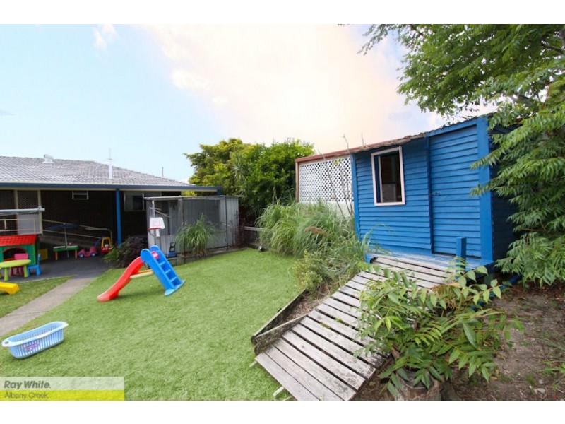 4 Olympus Ct, Eatons Hill QLD 4037