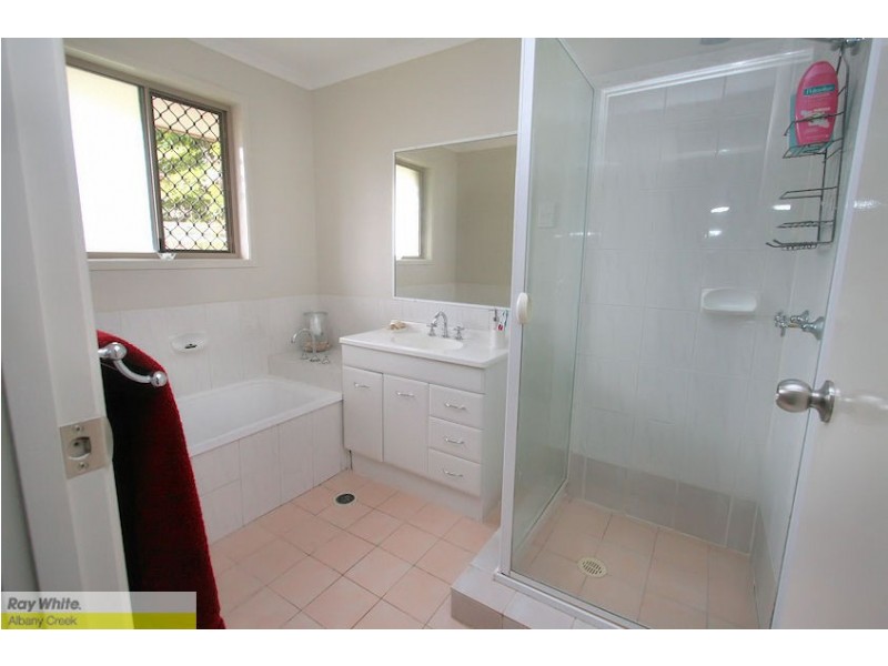 8 Wattle Tree Ct, Albany Creek QLD 4035