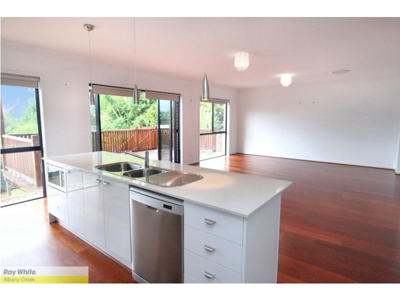 17 Minerva Ct, Eatons Hill QLD 4037