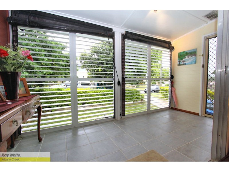 4 Waratah St, Albany Creek QLD 4035