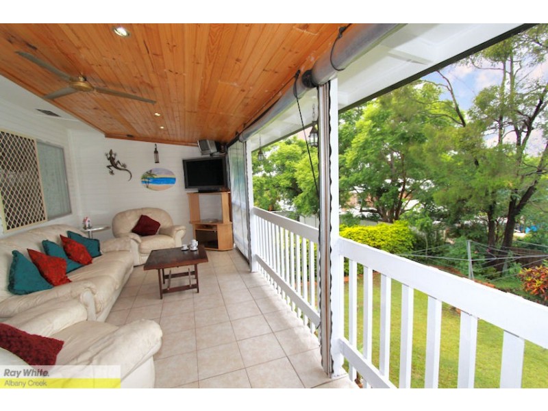 4 Waratah St, Albany Creek QLD 4035