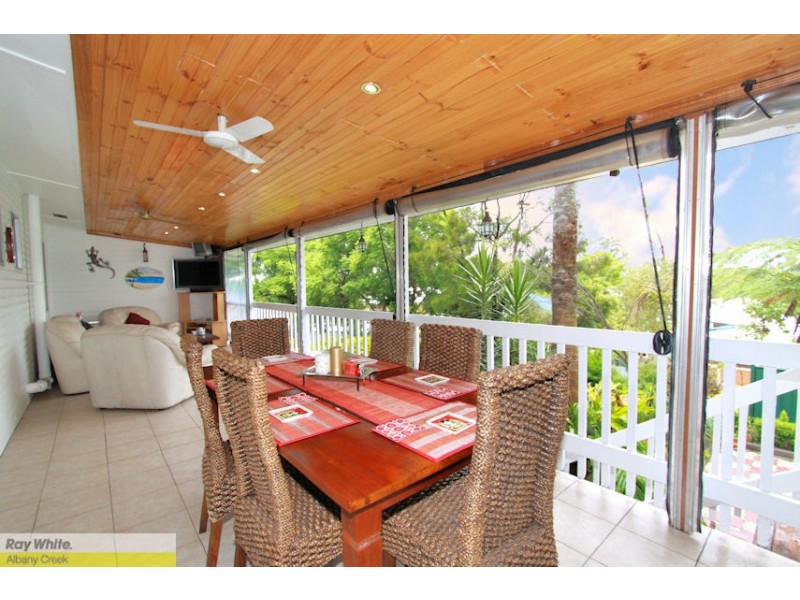 4 Waratah St, Albany Creek QLD 4035