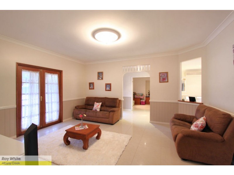 6 Heron Close, Cashmere QLD 4500