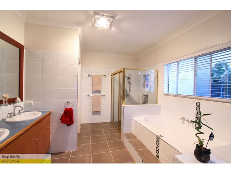 6 Heron Close, Cashmere QLD 4500