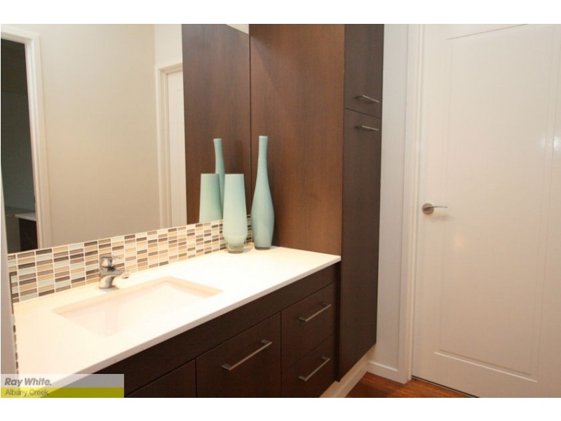 941 South Pine Rd, Everton Park QLD 4053