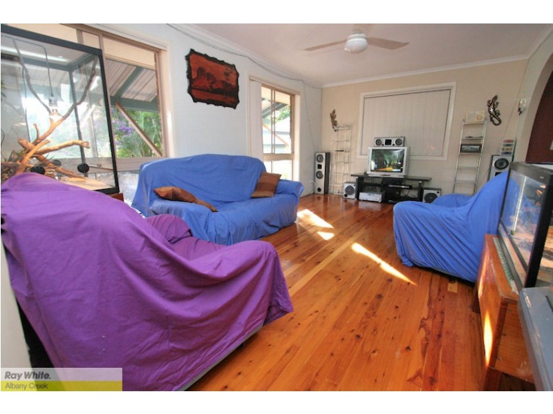 18 Kingfisher St, Albany Creek QLD 4035