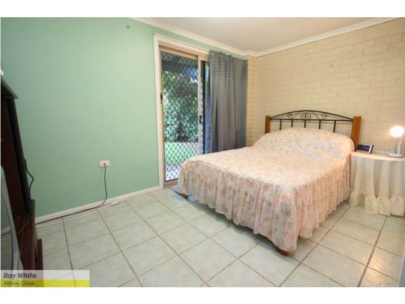 18 Kingfisher St, Albany Creek QLD 4035