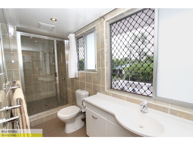 8 Janelle St, Aspley QLD 4034