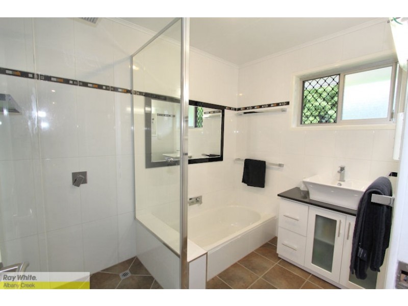 8 Janelle St, Aspley QLD 4034