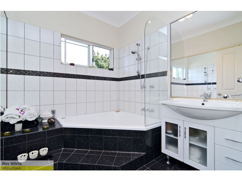 3 Manly Close, Albany Creek QLD 4035